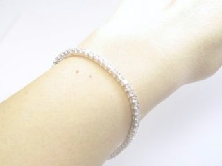 CZ�@�L���[�r�b�N�W���R�j�A�@�e�j�X�u���X���b�g