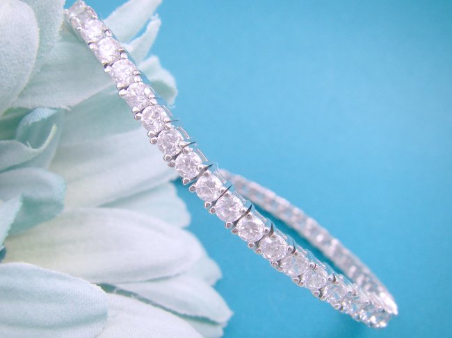 CZ�@�L���[�r�b�N�W���R�j�A�@�e�j�X�u���X���b�g