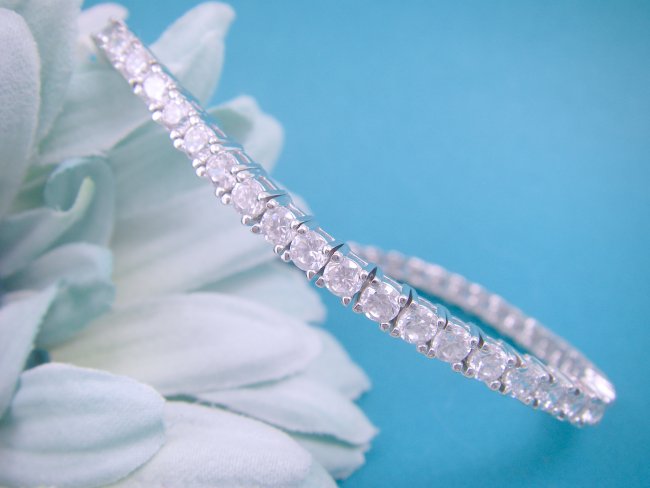 CZ�@�L���[�r�b�N�W���R�j�A�@�e�j�X�u���X���b�g