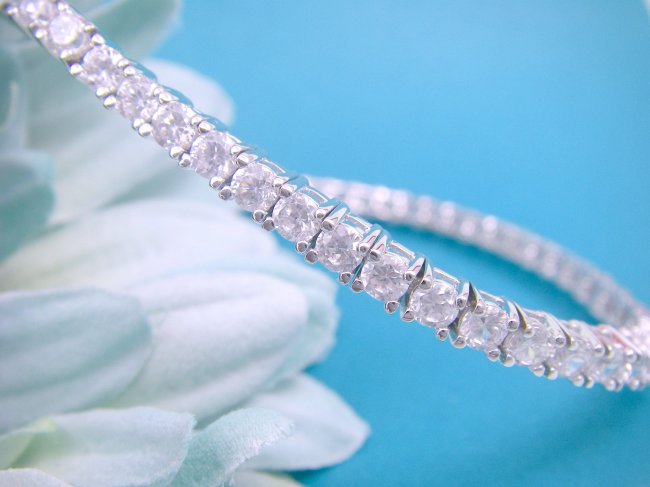 CZ�@�L���[�r�b�N�W���R�j�A�@�e�j�X�u���X���b�g