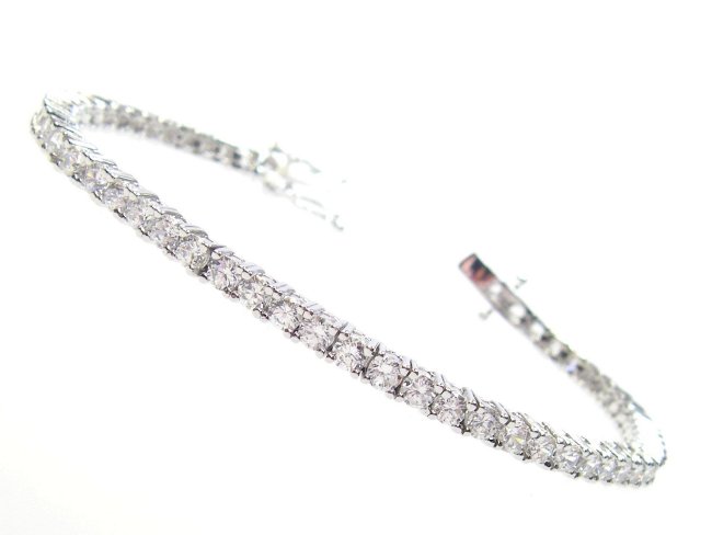 CZ�@�L���[�r�b�N�W���R�j�A�@�e�j�X�u���X���b�g