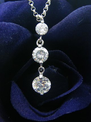 CZ�@�L���[�r�b�N�W���R�j�A�@�y���_���g�@�O�A�@�g�����W�[