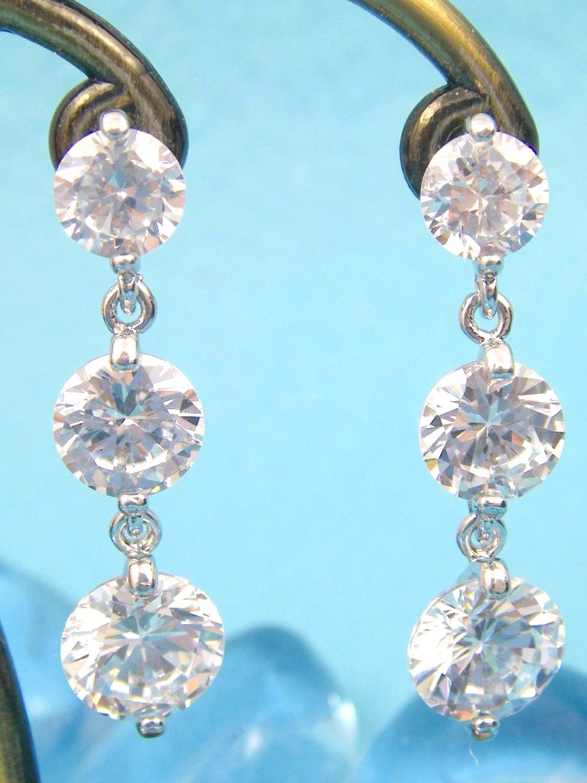 CZ�@�L���[�r�b�N�W���R�j�A�@�s�A�X�@�O�A�@�g���I�W�[