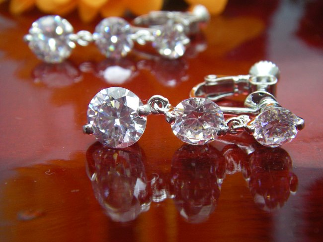 CZ�@�L���[�r�b�N�W���R�j�A�@�C�������O�@�O�A�@�g���I�W�[