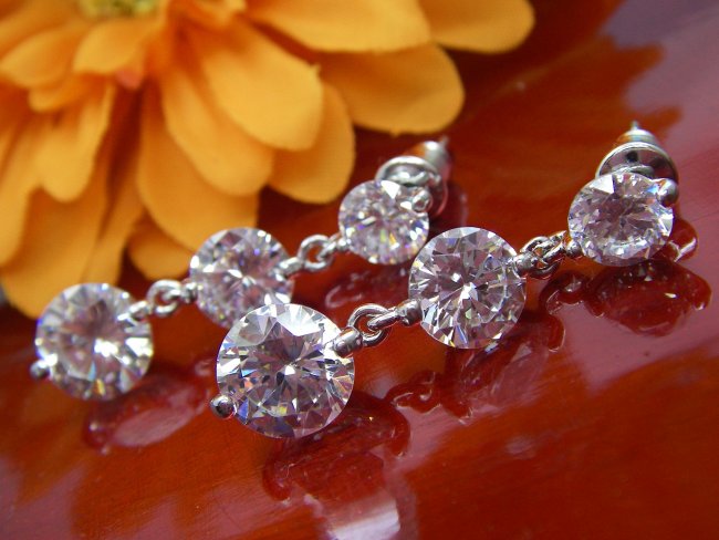 CZ�@�L���[�r�b�N�W���R�j�A�@�s�A�X�@�O�A�@�g���I�W�[