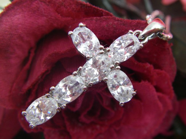 CZ�@�L���[�r�b�N�W���R�j�A�@�y���_���g�@�N���X