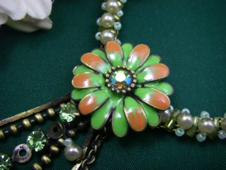 �X�����t�X�L�[�E���C���X�g�[���ƃr�[�Y�̃l�b�N���X