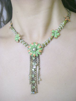 �X�����t�X�L�[�E���C���X�g�[���ƃr�[�Y�̃l�b�N���X