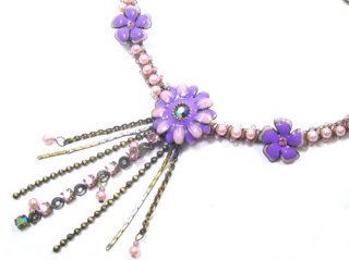 �X�����t�X�L�[�E���C���X�g�[���ƃr�[�Y�̃l�b�N���X