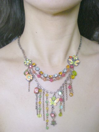 �X�����t�X�L�[�E���C���X�g�[���ƃr�[�Y�̃l�b�N���X