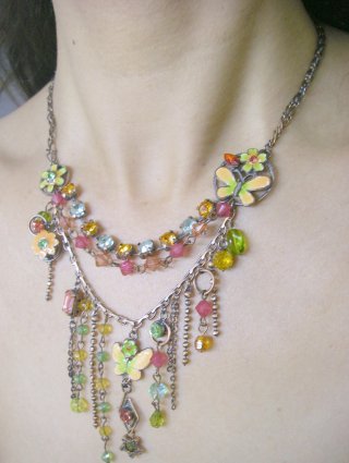 �X�����t�X�L�[�E���C���X�g�[���ƃr�[�Y�̃l�b�N���X