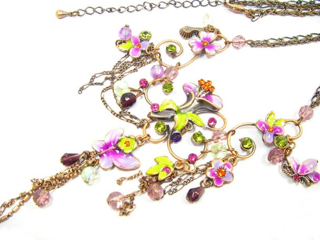 �X�����t�X�L�[�E���C���X�g�[���ƃr�[�Y�̃l�b�N���X