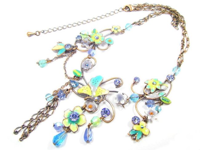 �X�����t�X�L�[�E���C���X�g�[���ƃr�[�Y�̃l�b�N���X