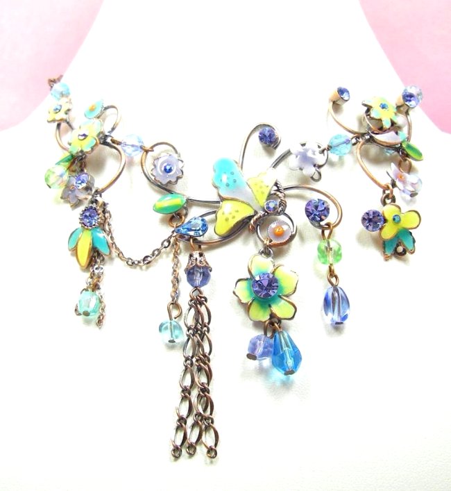 �X�����t�X�L�[�E���C���X�g�[���ƃr�[�Y�̃l�b�N���X