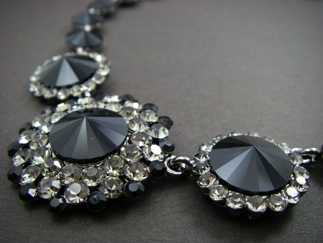 �X�����t�X�L�[�E���C���X�g�[���ƃr�[�Y�̃l�b�N���X