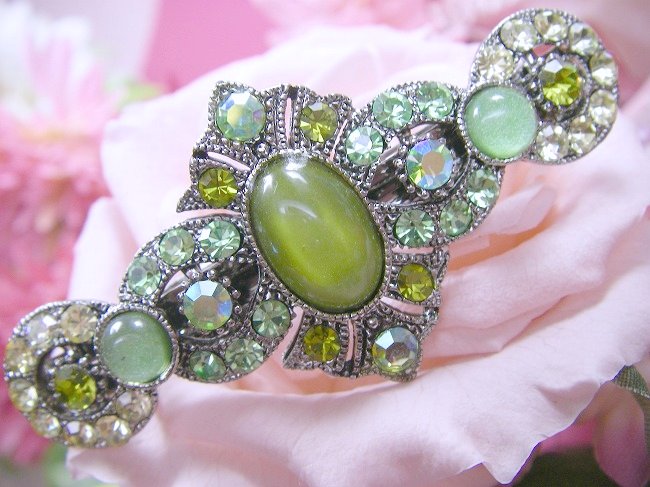 �w�A�A�N�Z�T���[�@�w�A�o���b�^