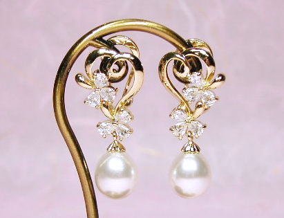 �L���[�r�b�N�W���R�j�A�ƃ}�W�����J�E�p�[���̃s�A�X