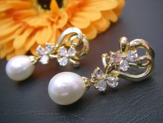 �}�W�����J�p�[���ƃL���[�r�b�N�W���R�j�A�̃C�������O�A�s�A�X