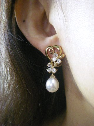 �L���[�r�b�N�W���R�j�A�ƃ}�W�����J�E�p�[���̃s�A�X