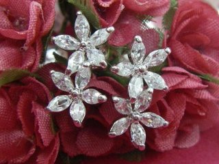 CZ�@�L���[�r�b�N�W���R�j�A�@�s�A�X