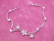 �L���[�r�b�N�W���R�j�A�̃u���X���b�g