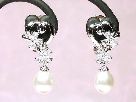 �L���[�r�b�N�W���R�j�A�ƃ}�W�����J�E�p�[���̃C�������O