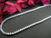 CZ�@�L���[�r�b�N�W���R�j�A�@�l�b�N���X