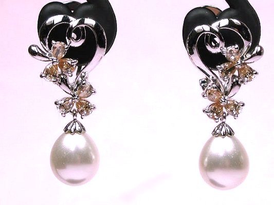 �}�W�����J�E�p�[���ƃL���[�r�b�N�W���R�j�A�̃s�A�X