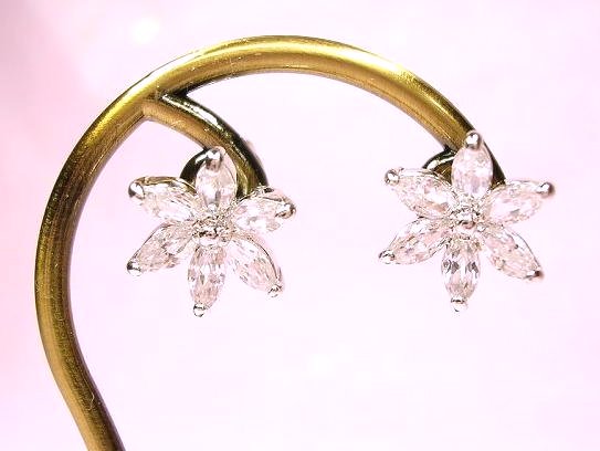 �L���[�r�b�N�W���R�j�A�̃C�������O