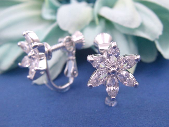 �L���[�r�b�N�W���R�j�A�̃C�������O