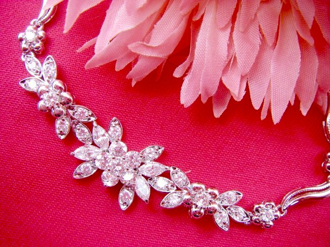 �u���X���b�g