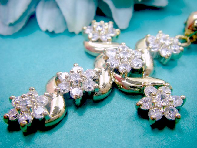 �L���[�r�b�N�W���R�j�A�@�N���X�i�\���ˁj�̃y���_���g