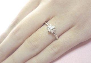 �t�����[���`�[�t�@�L���[�r�b�N�W���R�j�A�̃����O�i�w�ցj