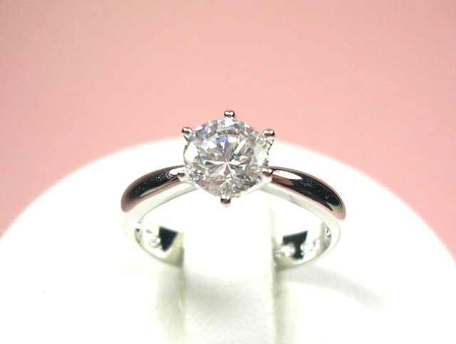 �L���[�r�b�N�W���R�j�A�@���E���h�u�����A���g�J�b�g�@�����O