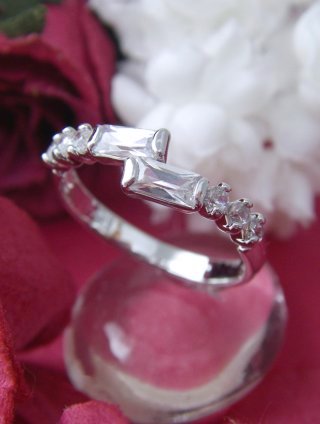 �L���[�r�b�N�W���R�j�A�@�����O