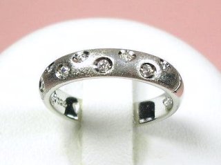 �h�b�g�E�����O�@�L���[�r�b�N�W���R�j�A