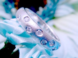 �h�b�g�E�����O