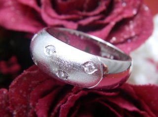 �h�b�g�E�����O