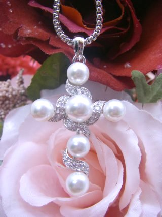 �L���[�r�b�N�W���R�j�A�ƃp�[���̃y���_���g