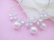 �L���[�r�b�N�W���R�j�A�ƃp�[���̃l�b�N���X