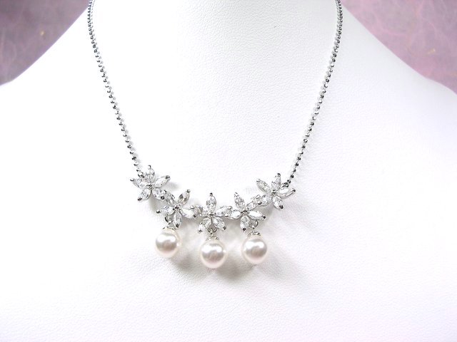 �L���[�r�b�N�W���R�j�A�ƃp�[���̃y���_���g