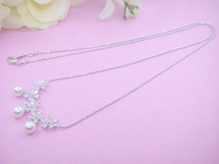 �L���[�r�b�N�W���R�j�A�ƃp�[���̃y���_���g