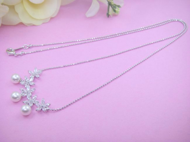 �L���[�r�b�N�W���R�j�A�ƃp�[���̃y���_���g