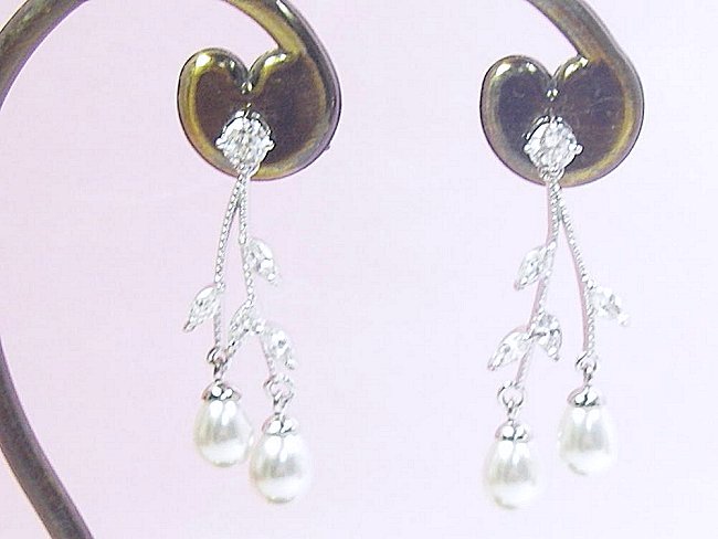 �L���[�r�b�N�W���R�j�A�ƃ}�W�����J�E�p�[���̃s�A�X