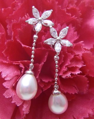 �L���[�r�b�N�W���R�j�A�ƃ}�W�����J�E�p�[���̃s�A�X�@�C�������O