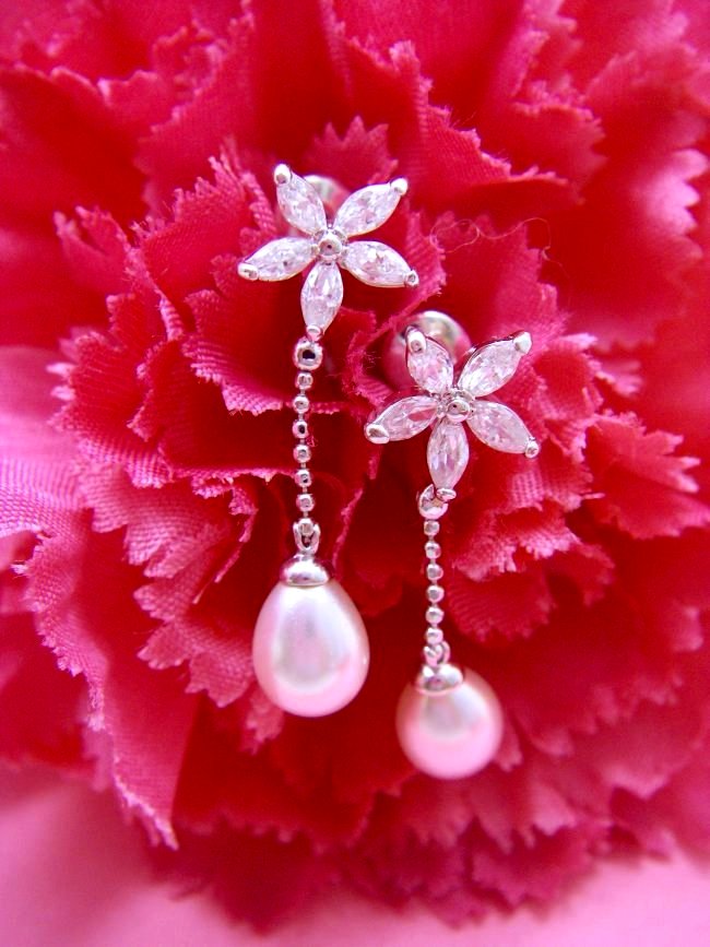 �L���[�r�b�N�W���R�j�A�ƃ}�W�����J�E�p�[���̃C�������O