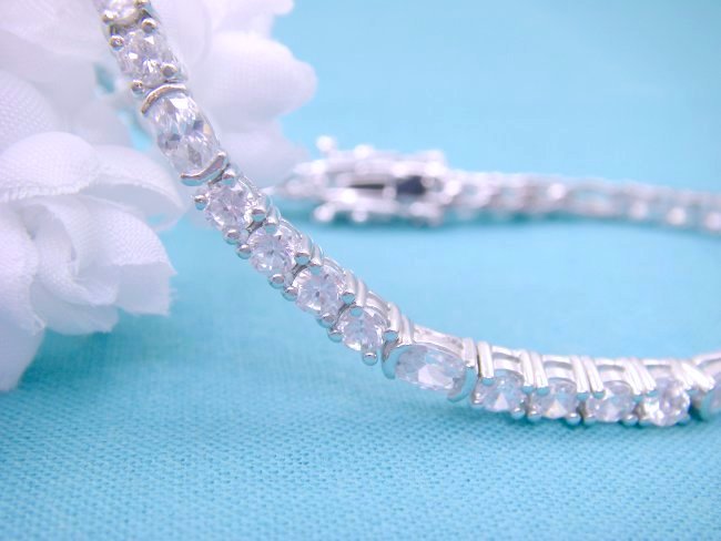 �L���[�r�b�N�W���R�j�A�@�e�j�X�u���X���b�g