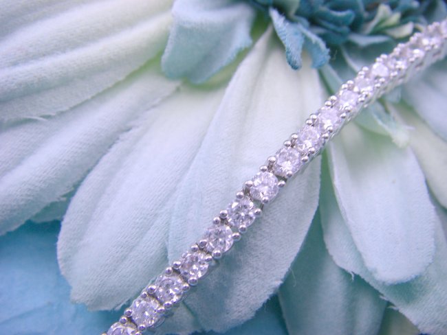 テニスネックレス