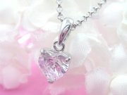 �A�N�Z�T���[�@�L���[�r�b�N�W���R�j�A�̃y���_���g�@*�n�[�g�^*