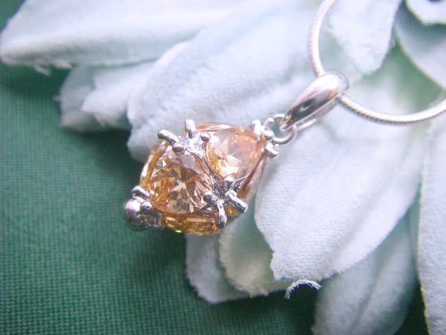 �L���[�r�b�N�W���R�j�A �@�y���_���g